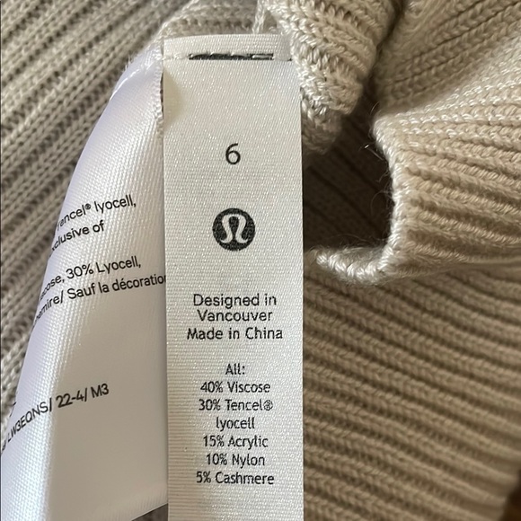 Lululemon Women's Cream Sweater - Picture 2 of 4